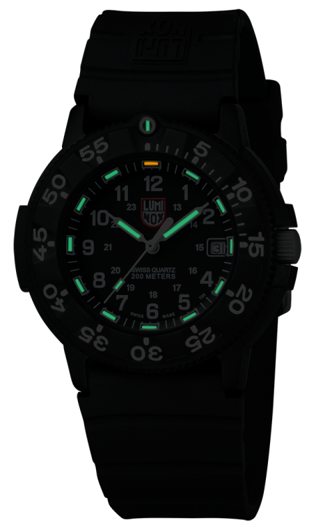 ベルトカラーブラック【電池交換·動作確認済】LUMINOX　3001 RHC